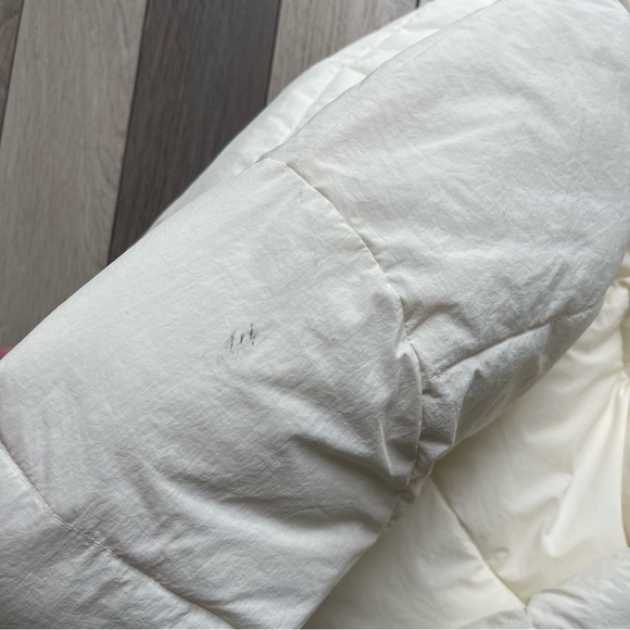 Fabletics The Essencial Puffer Jacket - Picture 9 of 9